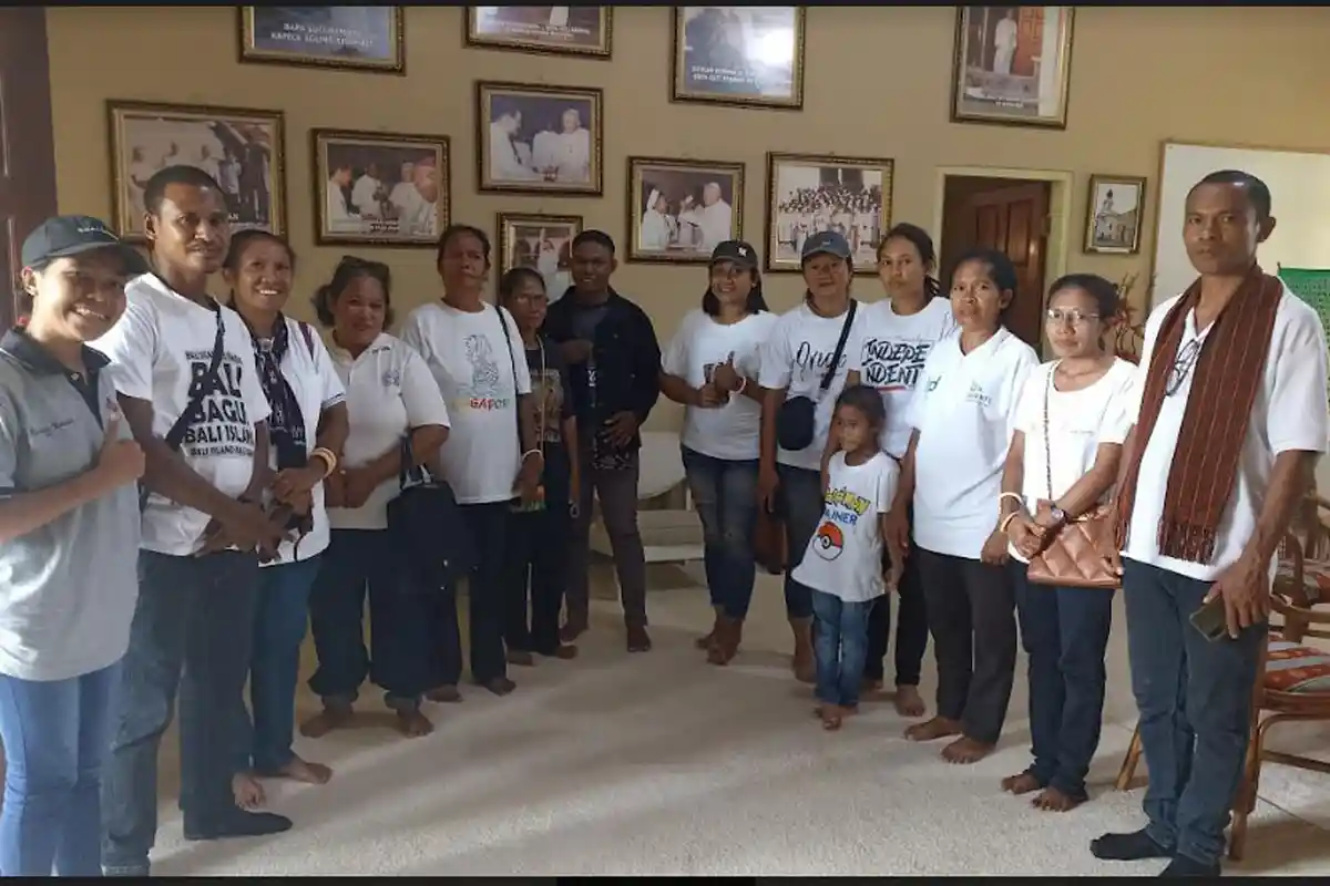 Siswa dan Guru SDI Habi, Sikka Sambangi Kamar Tidur Mendiang Paus Yohanes Paulus II