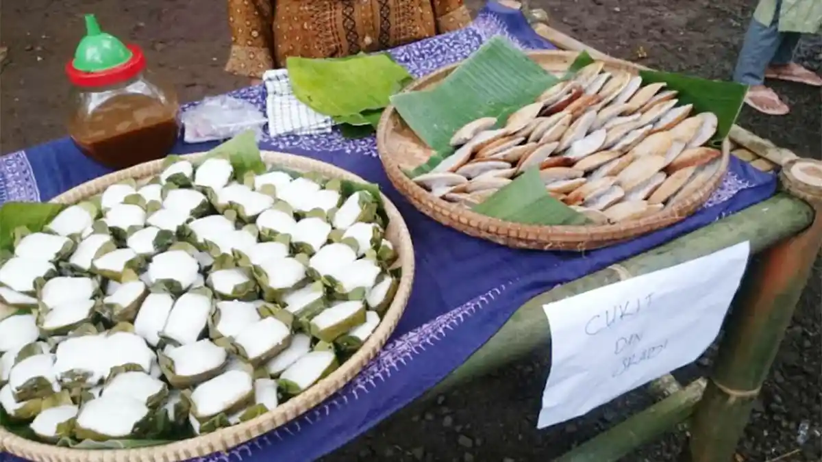 LENGKAP, Kuliner Khas Slawi Ada Serabi, Cucur, Cukit di Festival Bumijawa 2018