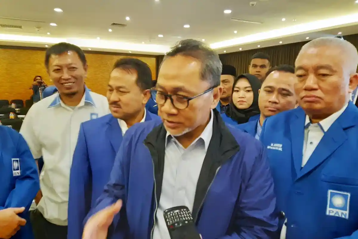 Zulkifli Hasan Berikan Arahan Kepada Caleg PAN Terpilih di Kalsel, Minta Caleg Fokus Jalankan Tugas