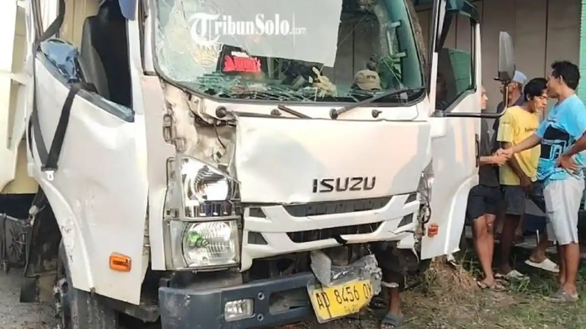 Kecelakaan Maut di Tanon Sragen Libatkan Tiga Kendaraan, Satu Orang Meninggal Dunia