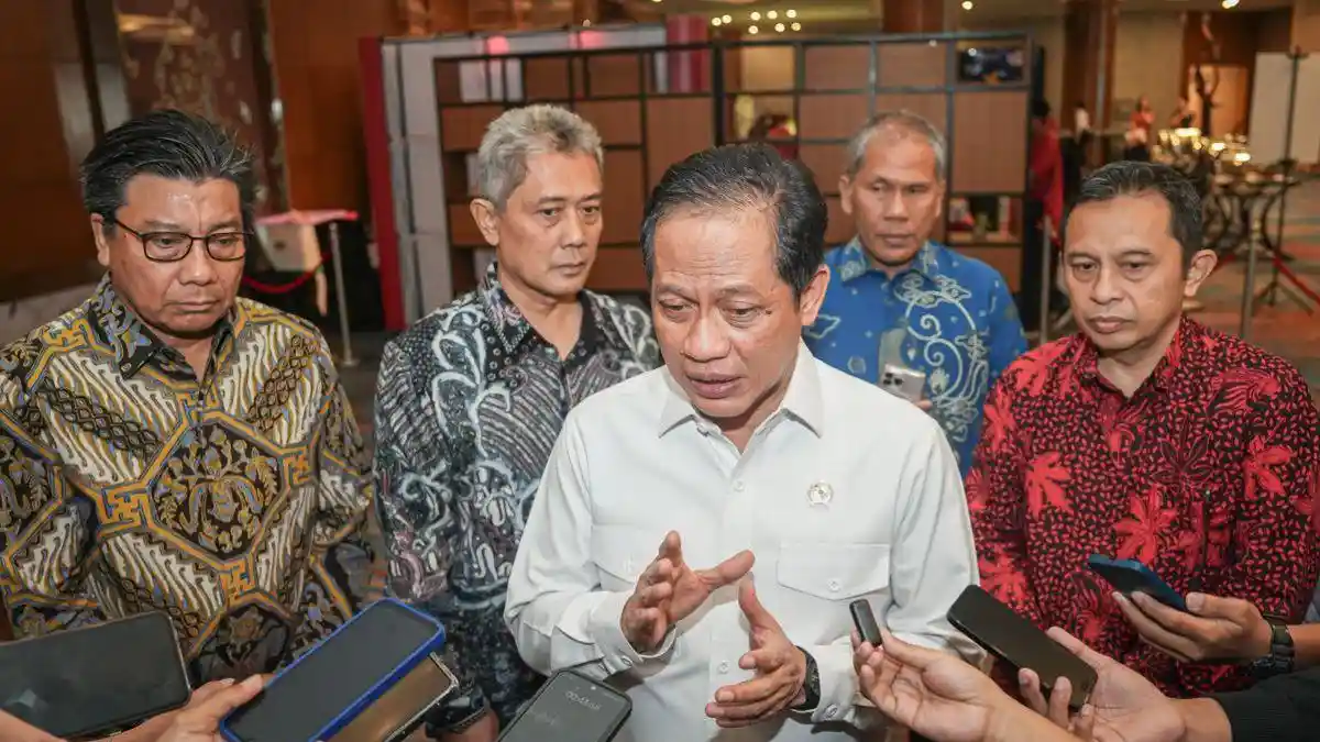 Baru dari Riau, Menteri Hanif Faisol Dikabarkan Direshuffle Prabowo Siang Ini