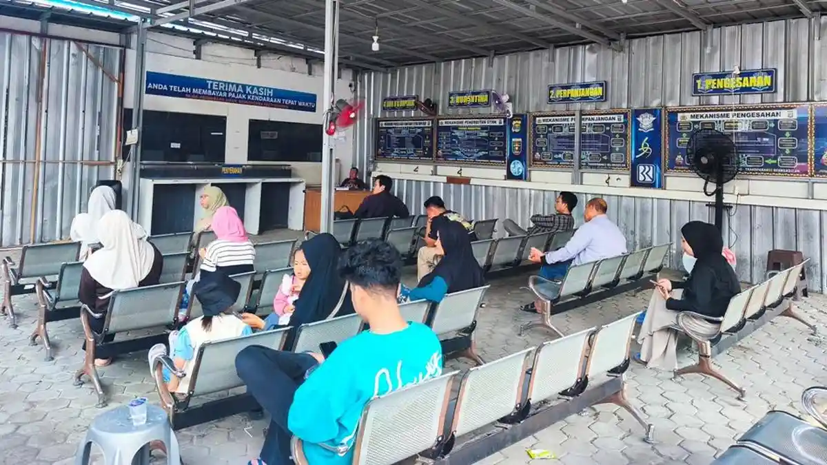 Berkah Program Keringan PKB, Wajib Pajak Bersyukur Uangnya Masih Tersisa - Tribunlampung.co.id
