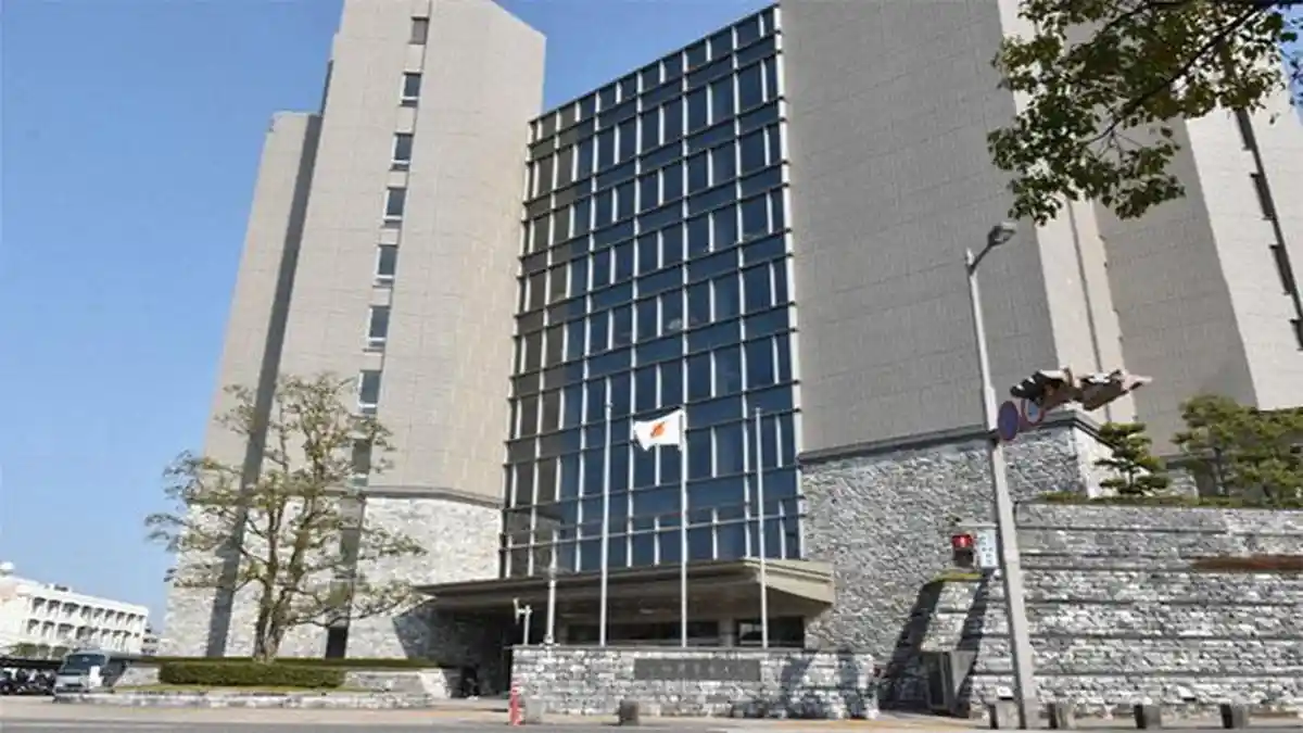 Polisi Perfektur Kochi Jepang Bekerja di Dalam Tenda Setelah Salah Satu Anggotanya Terpapar Covid-19