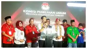 H-Nadalsyah-dan-Supian-Hadi-atau-SHD-resmi-mendaftar-ke-KPU.jpg