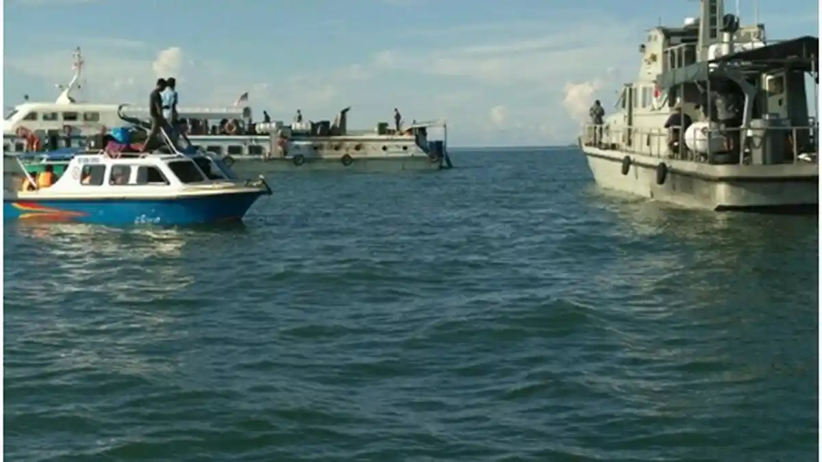 Kapal KM Tawindo II Terbakar, Bakamla Selamatkan ABK dan Penumpang