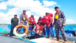Danposal-Papela-Letda-Laut-S-Lamek-Koranglawang-beserta-Personel-Pengawak-Pos-TNI-AL-Papela.jpg