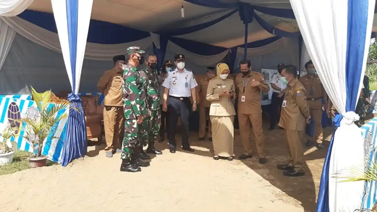 Tinjau Posko Perbatasan, Pj Gubernur Jambi Tegas akan Putar Balik Kendaraan Pemudik yang Melanggar