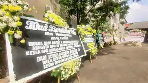 Karangan-Bunga-Duka-Cita-Ibunda-Anggota-DPR-RI.jpg