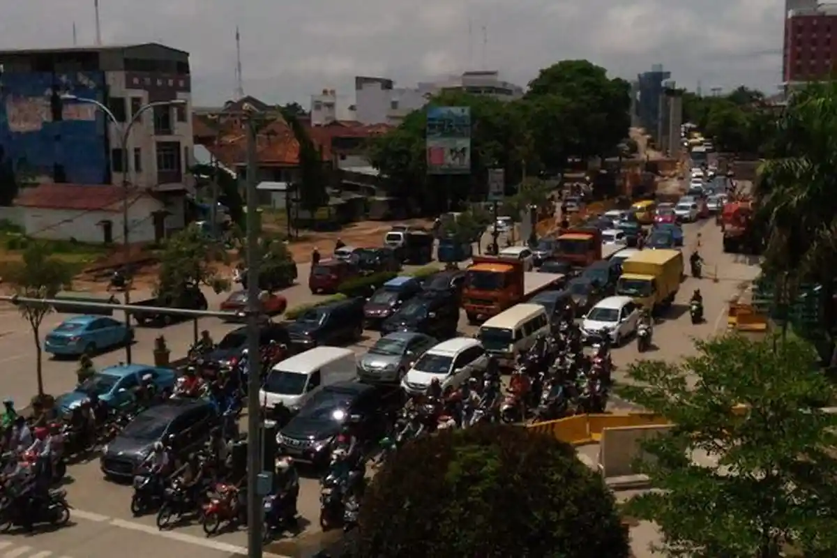Kemacetan Lalu Lintas di Palembang Tambah Luar Biasa, Alex Noerdin Minta Warga Memahaminya