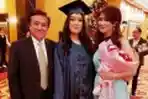 Ferry Juan dan Zarima Mirafsur Hadiri Graduation Niquita Juan