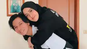 pasangan-artis-fairuz-a-rafiq-dan-sonny-septian.jpg