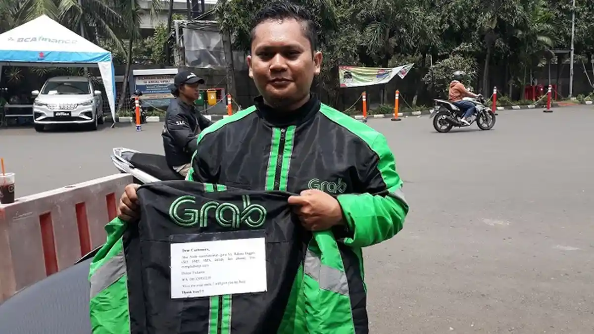 VIDEO Pengemudi Ojek Online yang Nyambi Jadi Guru Les Bahasa Inggris
