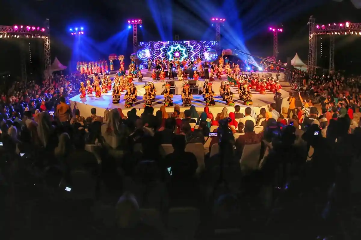 Recommended Top 10 Pariwisata Unggulan Sepanjang 2020 Rugi Kalau Dilewatkan Berikut Daftarnya - pembukaan-f8-2019-di-makassar.jpg