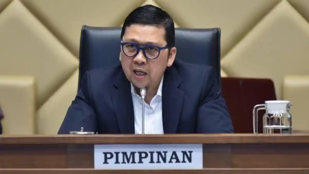 Mencla-Mencle, Komisi II DPR Tegur KPU Terkait Caleg Terpilih Harus Mundur Jika Maju Pilkada 2024