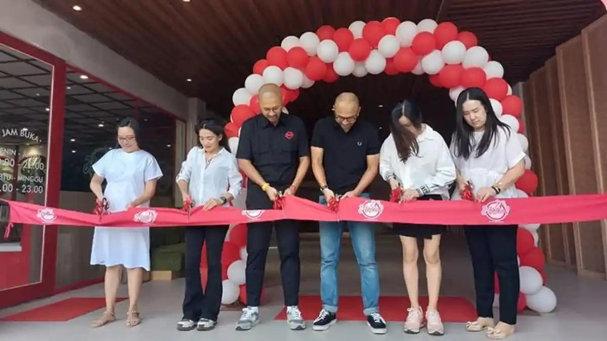 Holycow Steakhouse Resmi Buka Outlet Ke-28 di Samarinda