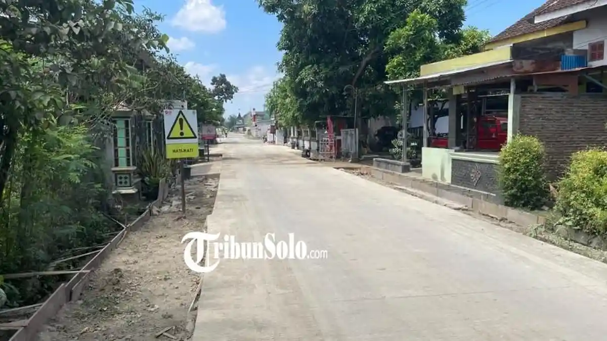 Sempat Dikeluhkan Warga, Jalan Kampung Terdampak Proyek Sekolah Rakyat di Bendosari Kini Sudah Dicor