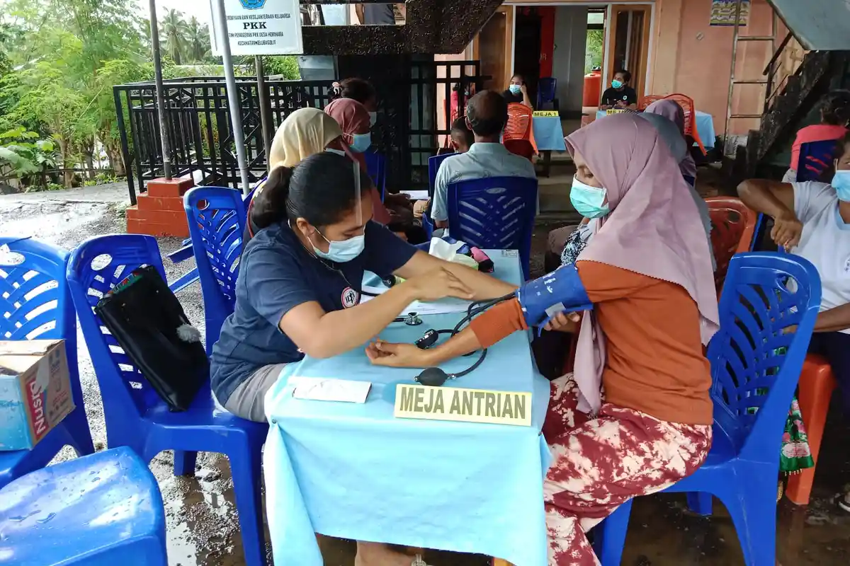 BIN Daerah NTT Adakan Vaksinasi Bagi Warga Adonara di Flores Timur
