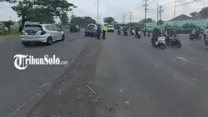 Kecelakaan-5-kendaraan-sragen.jpg