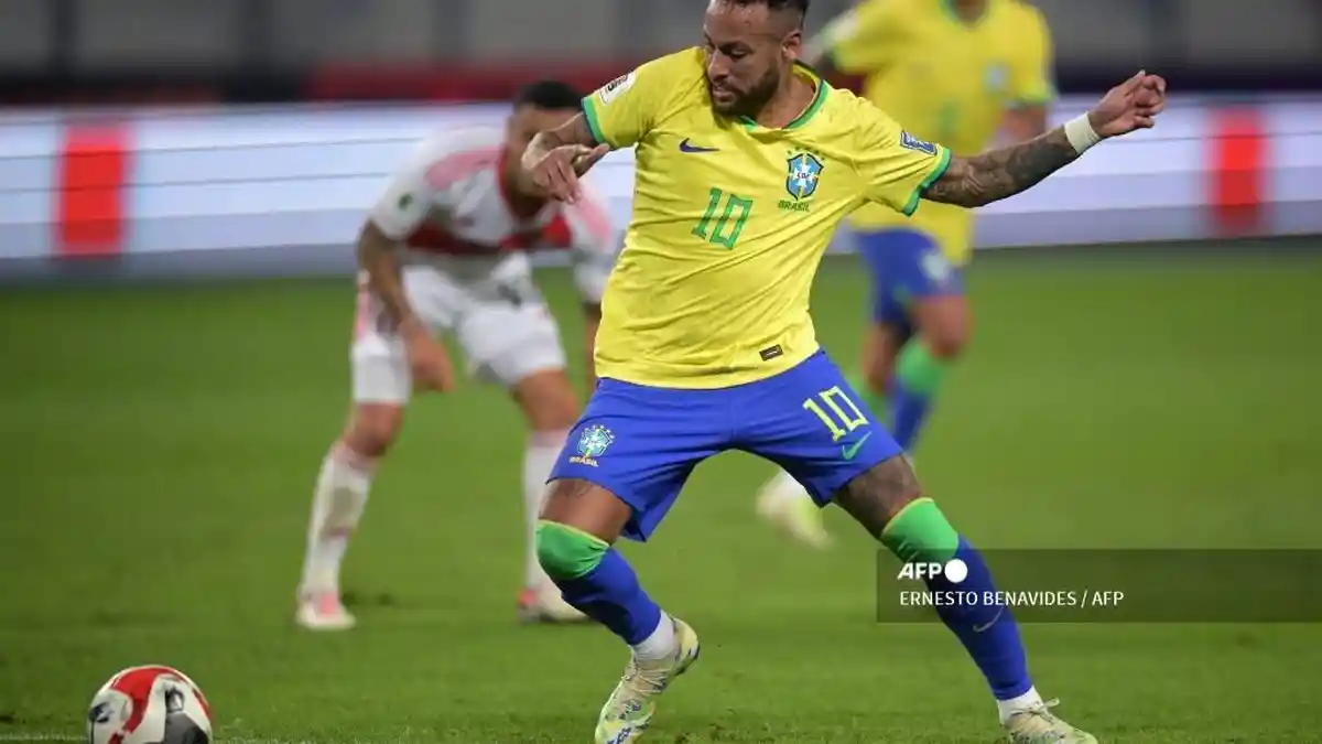 Neymar Cedera,<strong></strong> Misi Juara Brasil, Samai Jejak Pele