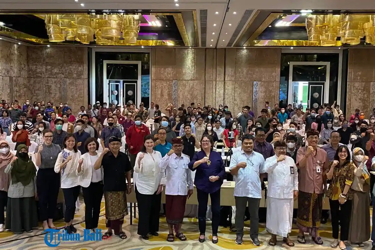 Terjunkan 140 Mahasiswa Aktif dan Koas FKH, Sertifikat Pelatihan Jadi Pendamping Ijazah