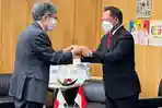 perkuat-kerja-sama-bilateral-bidang-pemerintahan-dan-adminduk-tito-karnavian-temui-mendagri-jepang.jpg