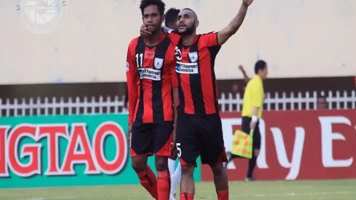 Latihan Perdana Persipura Seusai Libur Lebaran Diwarnai Cederanya Seorang Pilar
