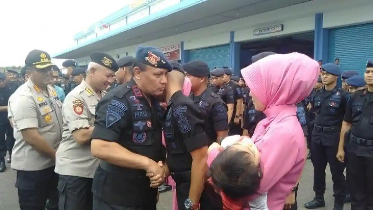 250 Anggota Brimob Polda Sumsel Dikirim ke Papua
