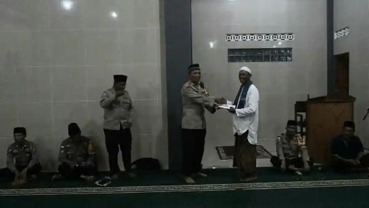 Setelah Riung Barat Kapolres Ngada Safari Ramadhan 2024 di Aimere