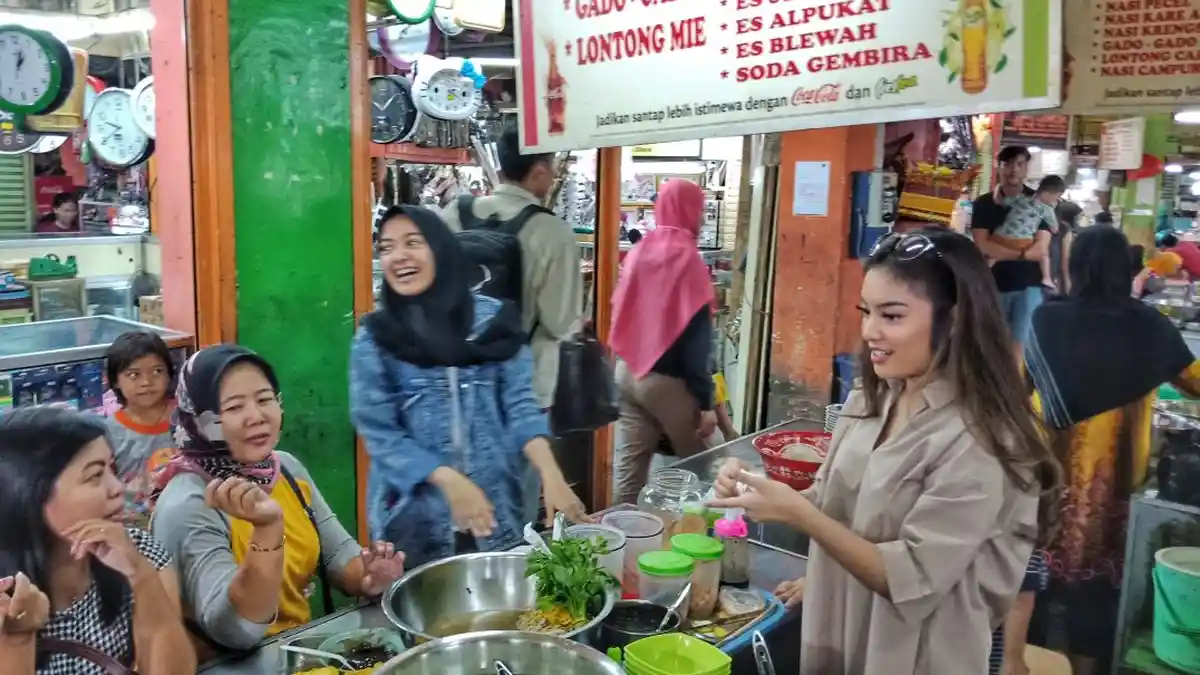 Syandria dan Syahandra Ngabuburit, Sambil Jualan Dawet dan Lontong