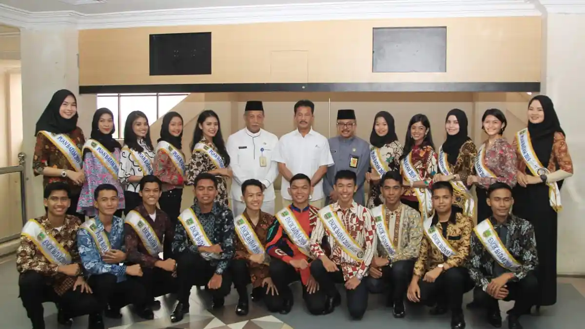 Rudi Tanamkan Nilai Positif ke Finalis Duta Wisata Batam 'Tak Boleh Ragu, Harus Bertanggung Jawab'