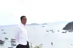 Presiden-Jokowi-menikmati-keindahan-Labuan-Bajo-dari-Puncak-Waringin-NTT.jpg