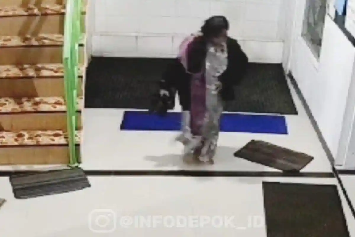 Detik-detik Ibu Lahiran Sendirian di Mushala, Telentang di Teras, Bayi Ditinggal di Tempat Wudhu
