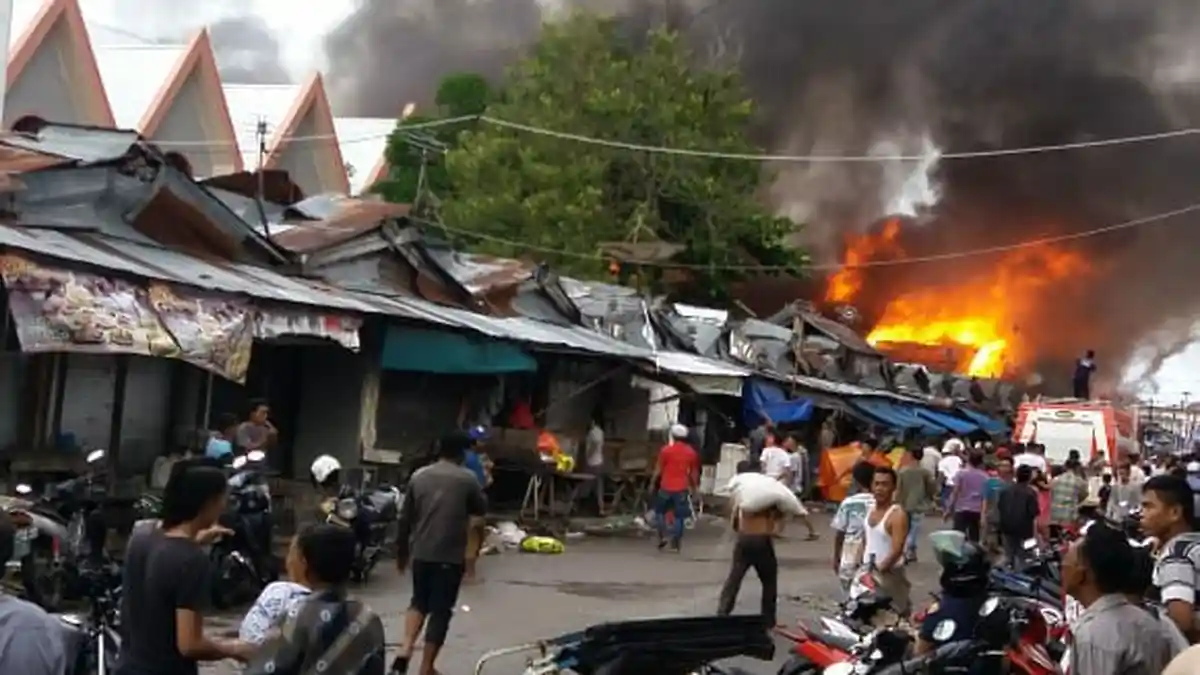 Kebakaran Pasar Besar Palangkaraya, 4 Blok dan 160 Lapak Jadi Arang, Diduga Ini Penyebabnya