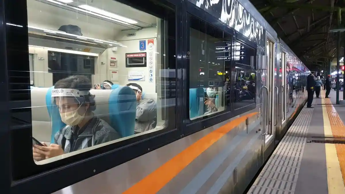 Promo HUT ke-75 RI KAI Beri Diskon Tiket Kereta hingga 75%, Simak Cara Mendapatkannya