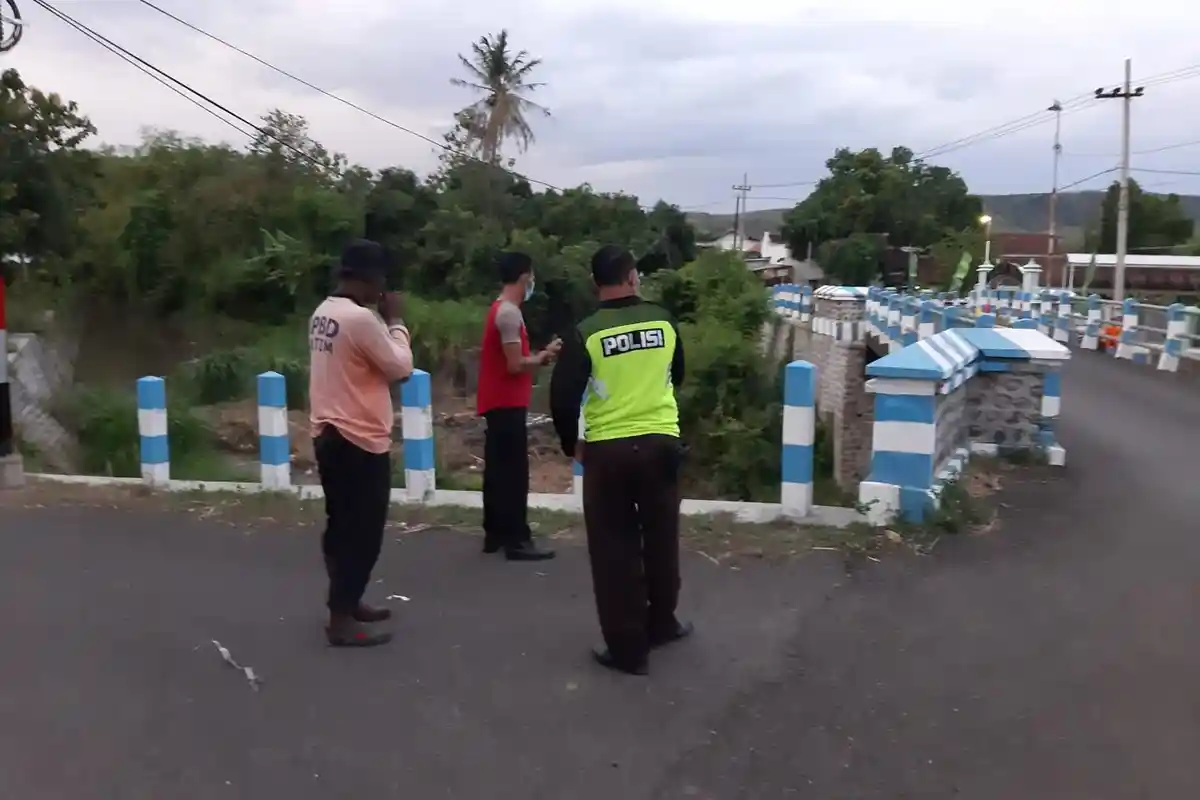 Kecelakaan Tunggal di Situbondo, Pengendara Motor Tewas Jatuh ke Jurang 5 Meter dari Jembatan