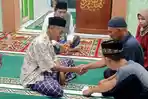 Bayar-zakat-Kemenag-Lingga.jpg