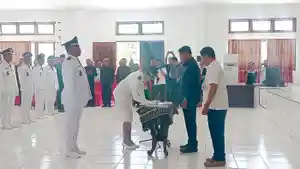 Bupati-Rote-Ndao-Paulus-Henuk-kukuhkan-64-kepala-desa-untuk-perpanjangan-masa-jabatan.jpg