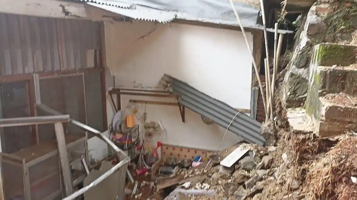 2 Rumah di Bumi Serpong Residence Rusak Terkena Turab Longsor