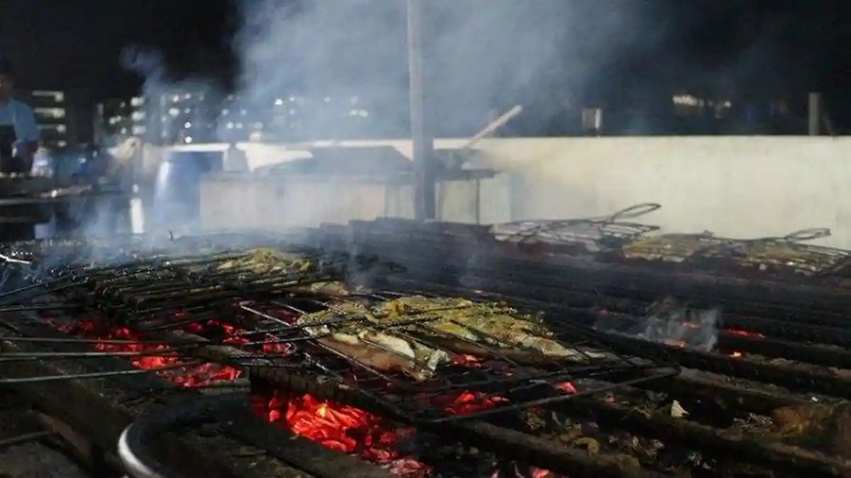 Agar Tidak Hancur dan Menempel Pada Alat Pemanggang, Ini Tips Membakar Ikan dengan Benar