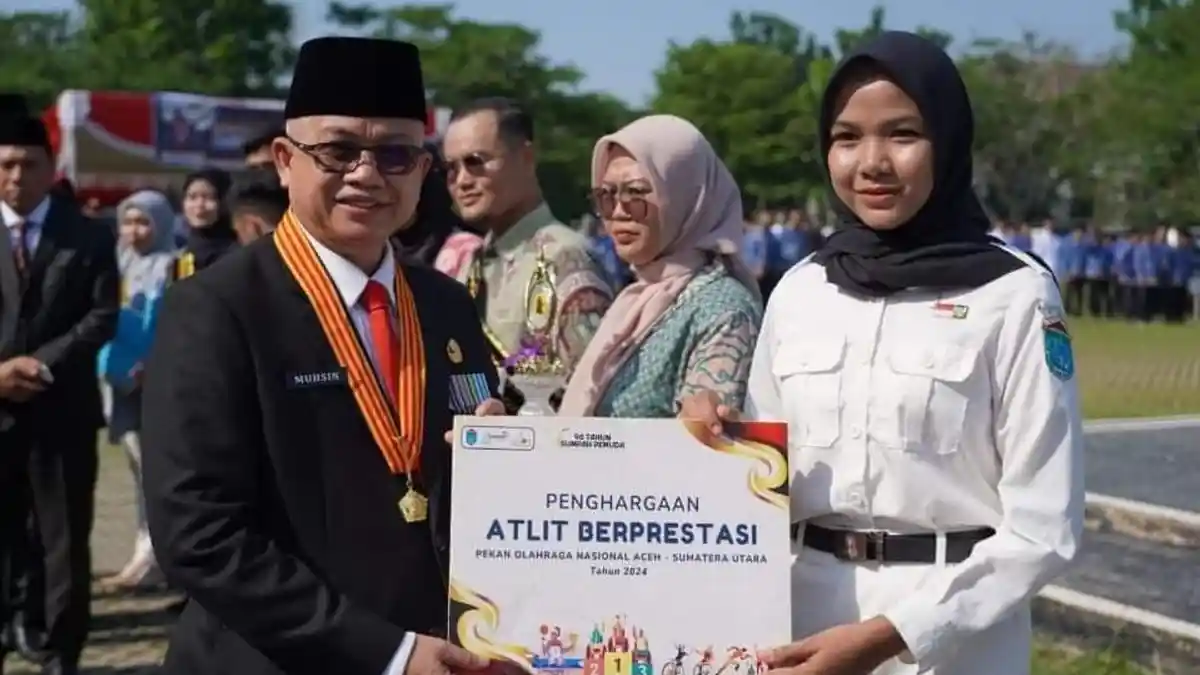 Sekda Ogan Ilir Beri Penghargaan Atlet Berprestasi di Momen Peringatan ke-96 Hari Sumpah Pemuda