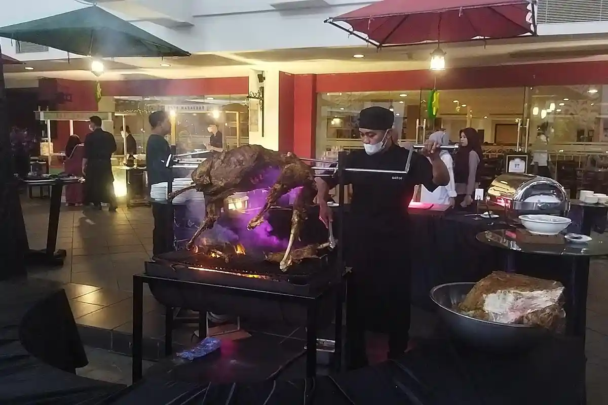 Buka Puasa Swiss-Belinn Panakkukang Hanya Rp 108 Ribu, Bisa Nikmati Kambing Guling