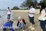 Disparbudkepora Babel Ajak Agen Tour danamp; Travel Wisata Berburu Cacing Wakwak dan Nikmati Pantai