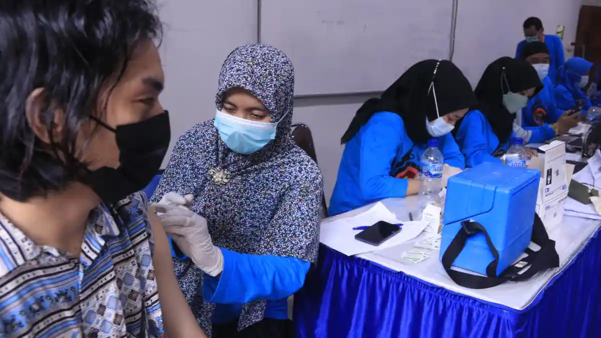 Gelar Vaksinasi Kedua di Kampus Uwiga Samarinda, Panitia Siapkan 3.000 Dosis dan Libatkan 100 Nakes