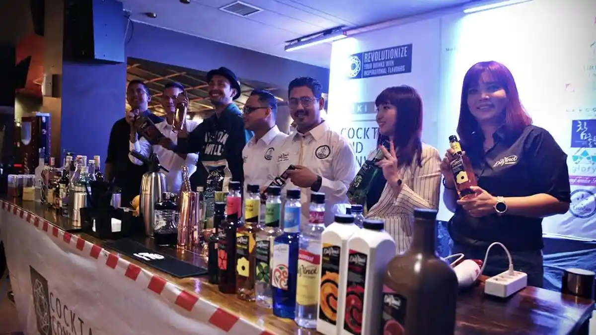 FOTO: Cocktails Workshop Davincy Hadirkan Bartender Andal Kiki Moka
