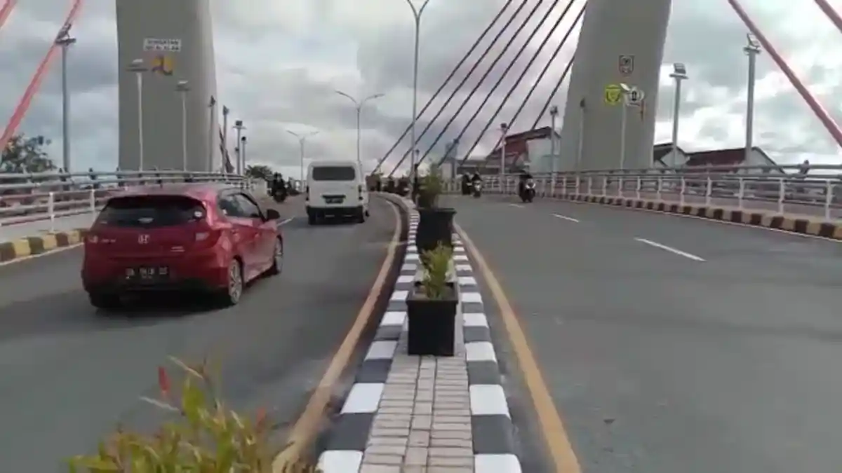 Tidak Terjebak Macet Lagi, Warga Berangas Timur Batola Senang Jembatan Alalak Dibuka