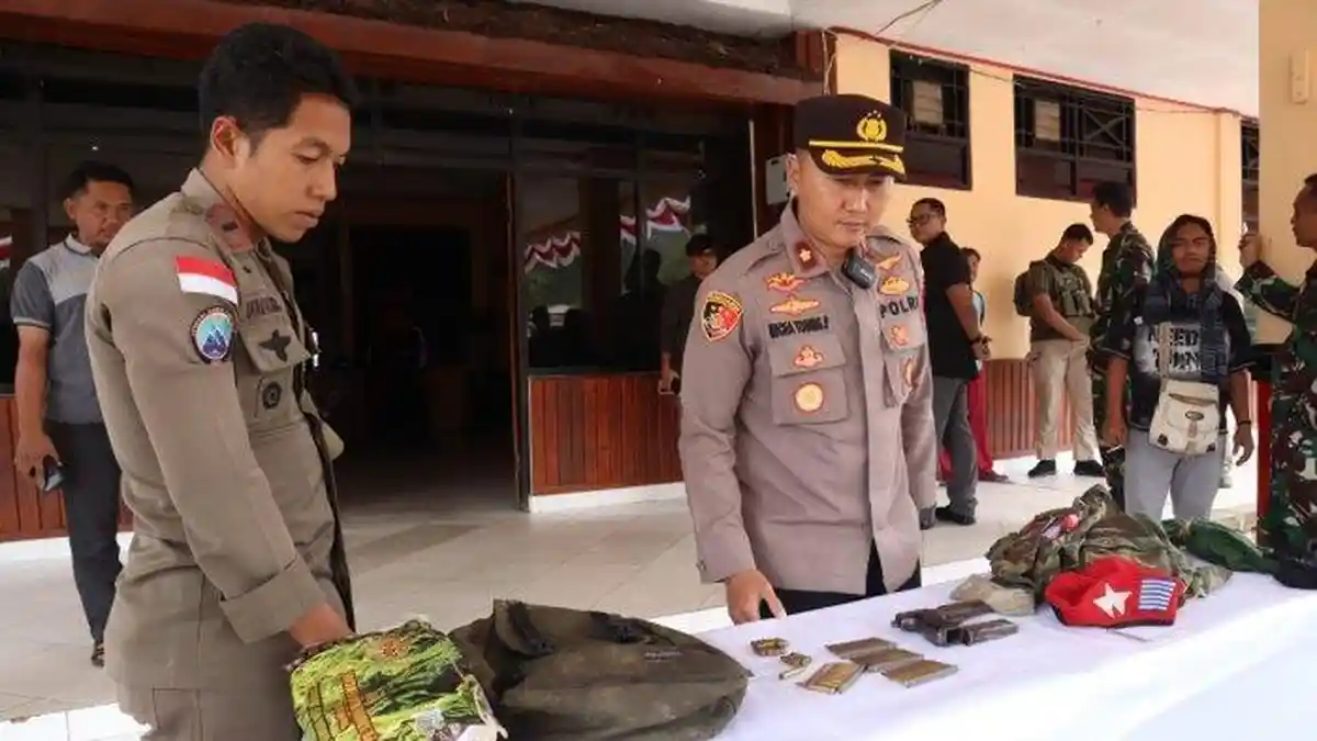 Senjata Api Diduga Milik Capt Aris Pilot Helikopter yang Hilang Kontak 2019 Ditemukan di Markas KKB