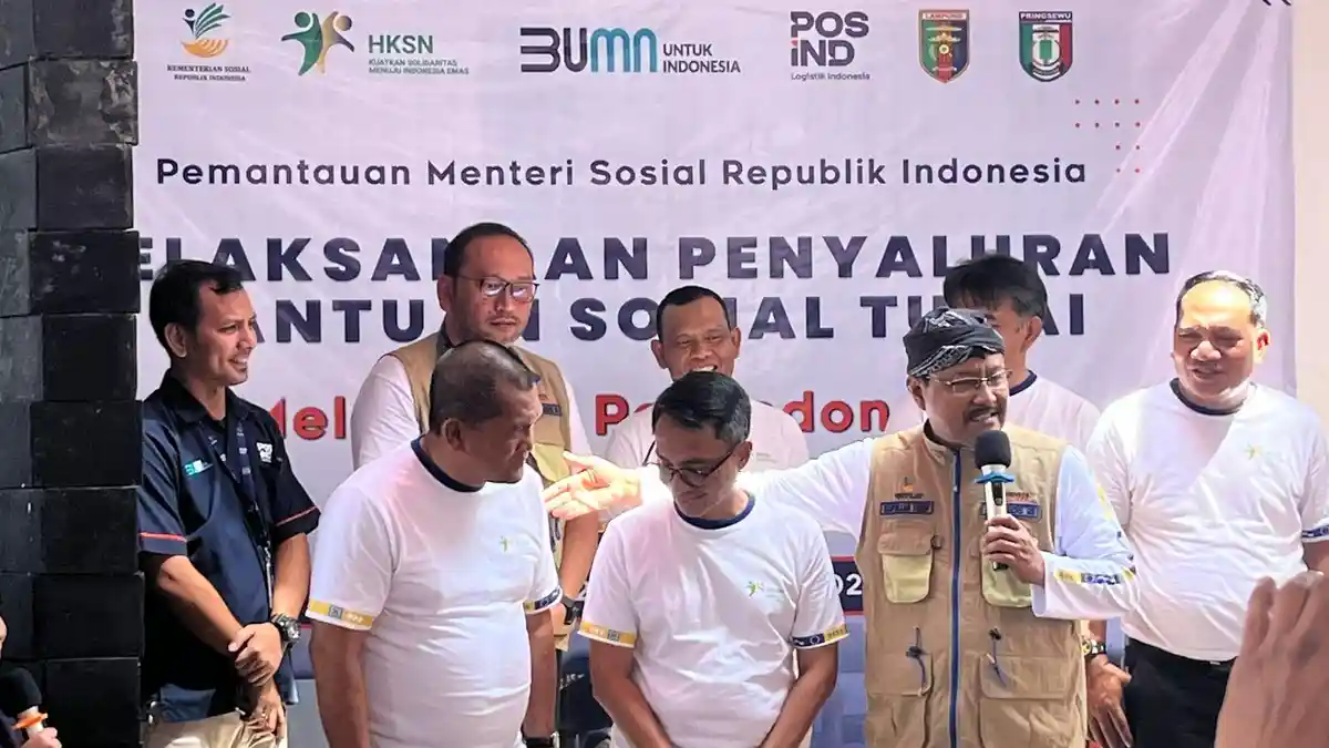 Mensos Gus Ipul Kucurkan Bansos Rp 133 Miliar ke Pringsewu