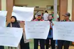 Warga Gresik Demo Tuntut Midhol Pembunuh Wardatun Dihukum Seumur Hidup, Takut Onar Lagi usai Bebas