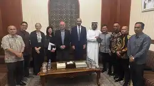 Wagub-Fadhlullah-melakukan-silaturahmi-sekaligus-pertemuan-dengan-Duta-Besar-UEA.jpg