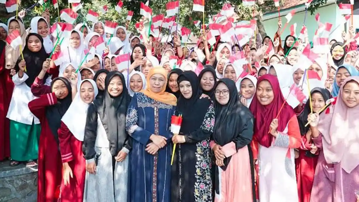 Peduli Kemajuan Pondok Pesantren, Khofifah Disebut Figur Pemimpin Paling Diinginkan Warga Jatim
